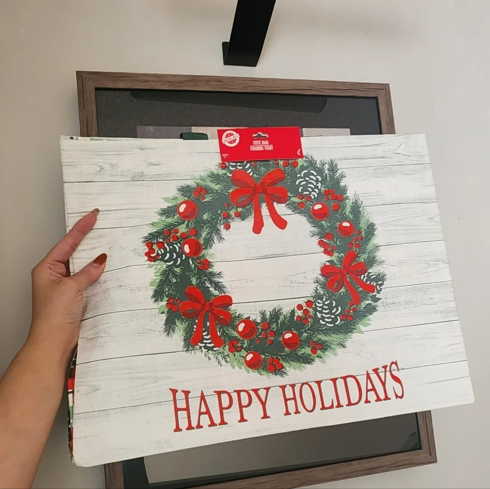 New! Festive Holiday Wreath Bag - Red and Green